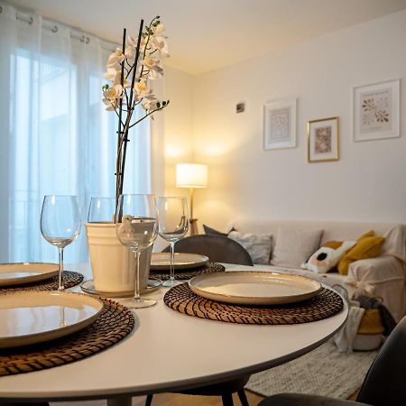 Maison Blanche: Appartamento Elegante Con Parcheggio Privato Mantova Exterior photo